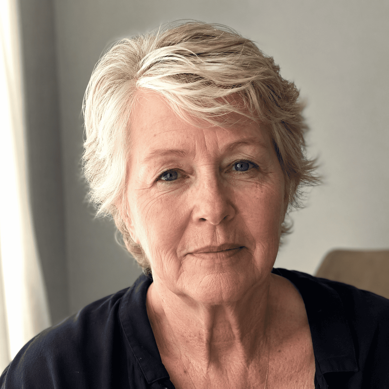 Estelle M.